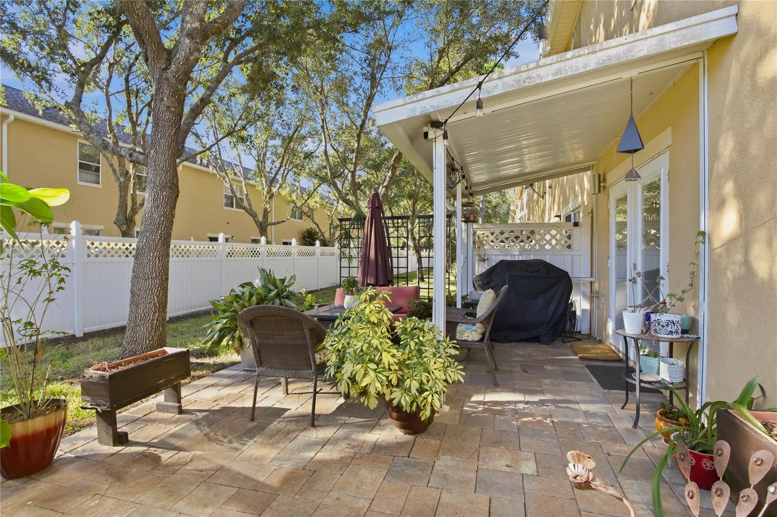 EMERALD POINTE TWNHMS AT TA - Residential