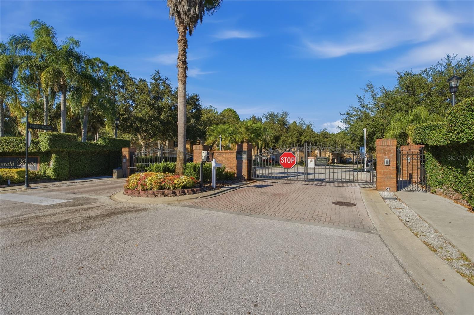 EMERALD POINTE TWNHMS AT TA - Residential