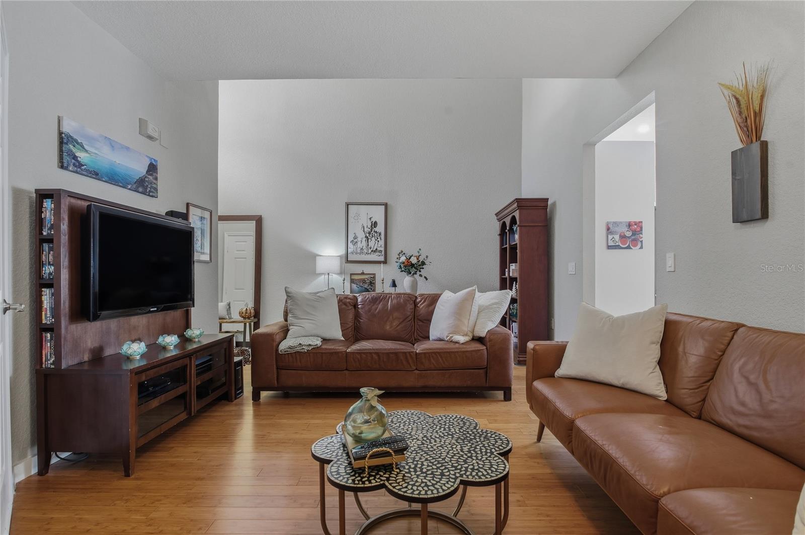 EMERALD POINTE TWNHMS AT TA - Residential