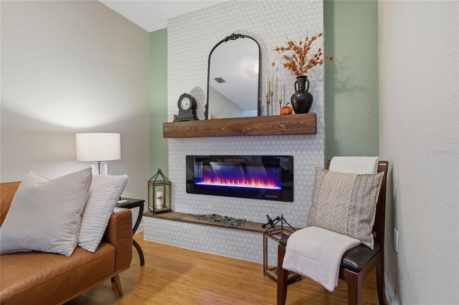 EMERALD POINTE TWNHMS AT TA - Residential