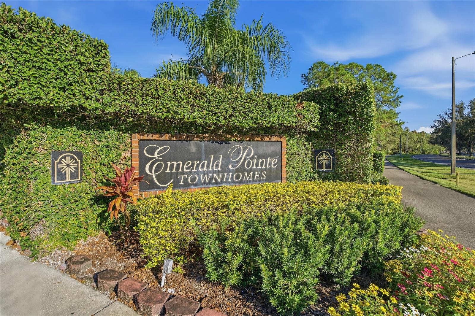 EMERALD POINTE TWNHMS AT TA - Residential