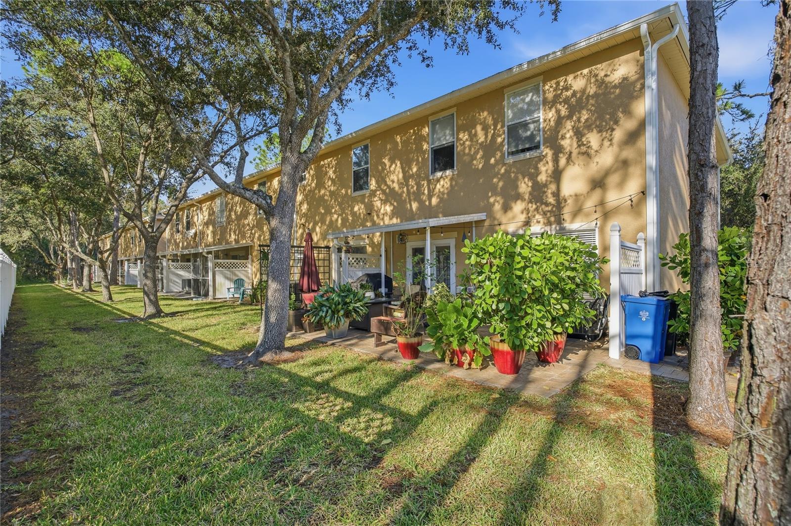 EMERALD POINTE TWNHMS AT TA - Residential