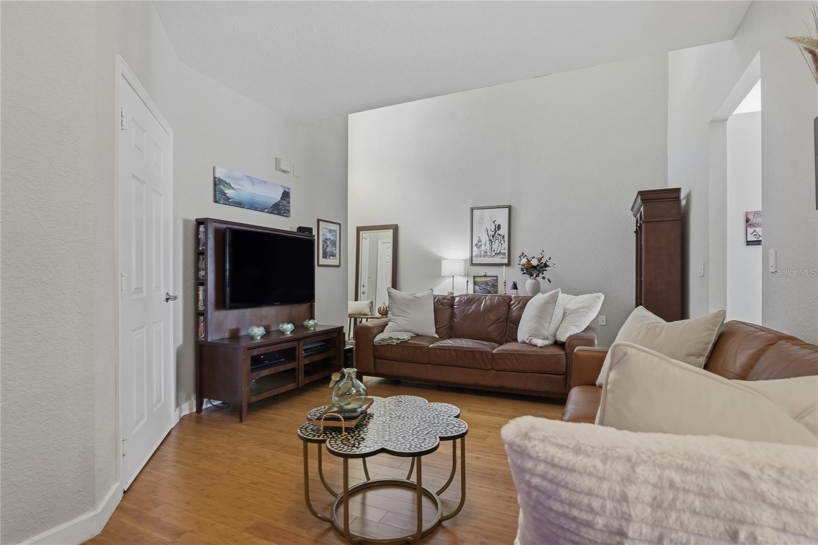 EMERALD POINTE TWNHMS AT TA - Residential