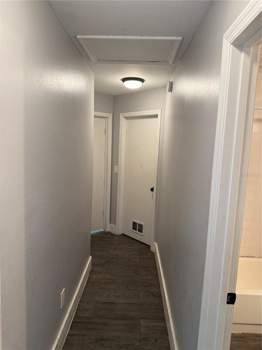 PARADISE HEIGHTS FIRST ADD - Residential Lease