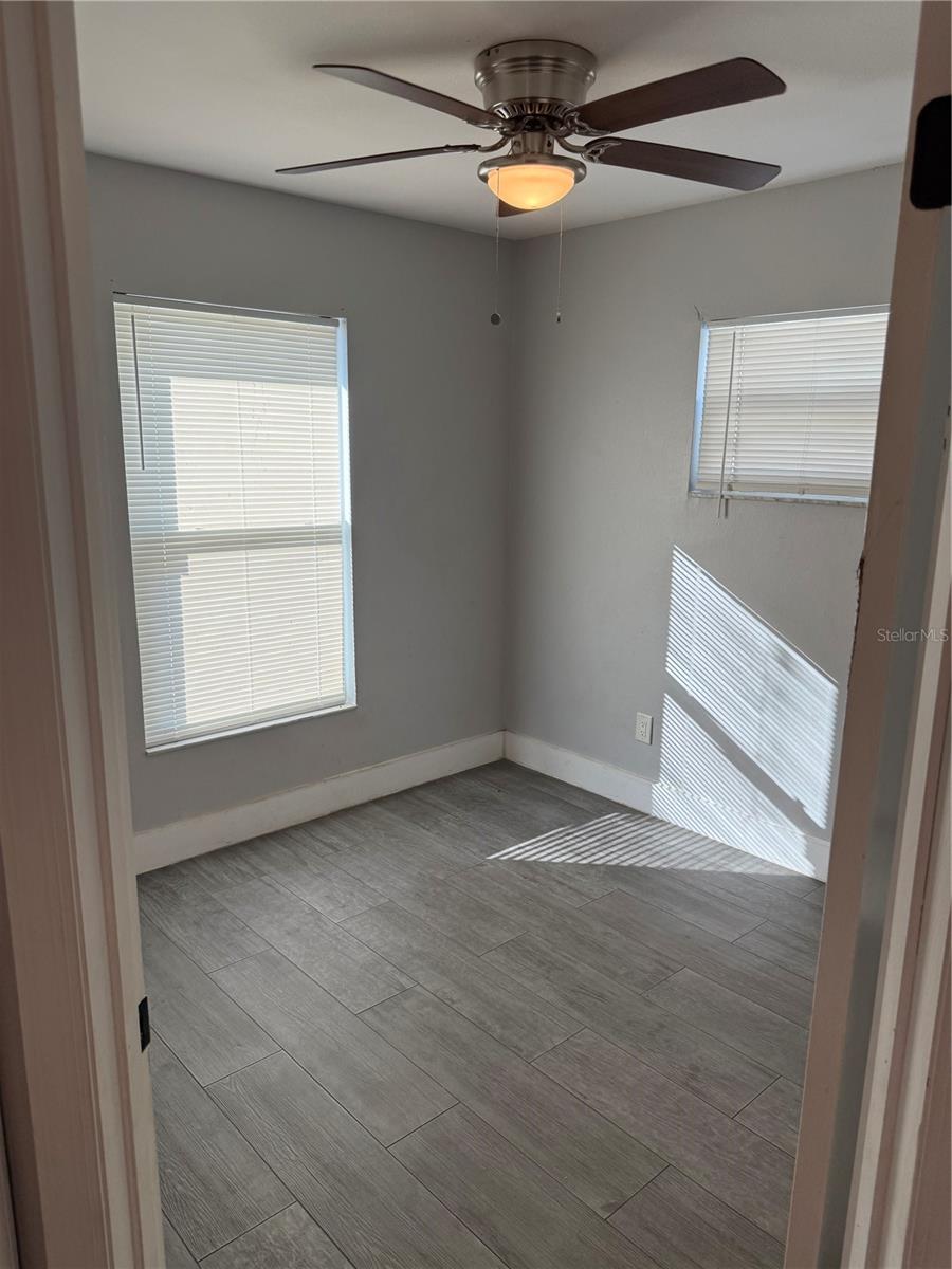 PARADISE HEIGHTS FIRST ADD - Residential Lease