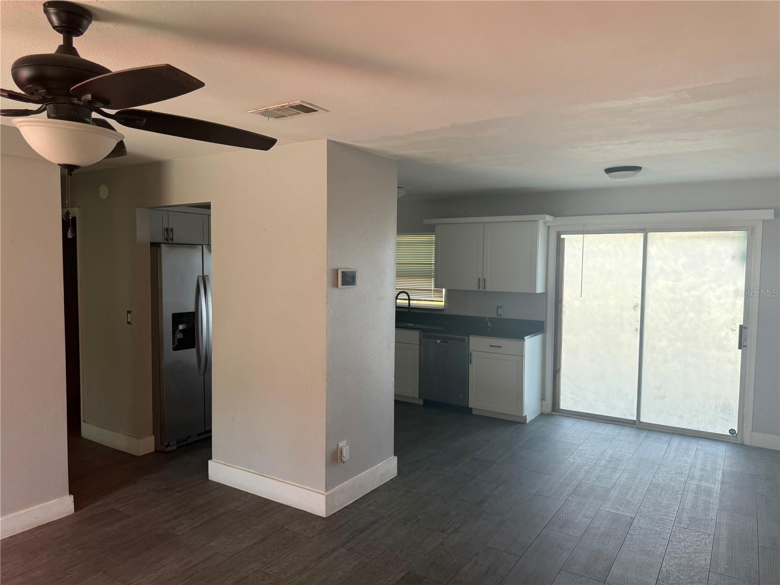 PARADISE HEIGHTS FIRST ADD - Residential Lease