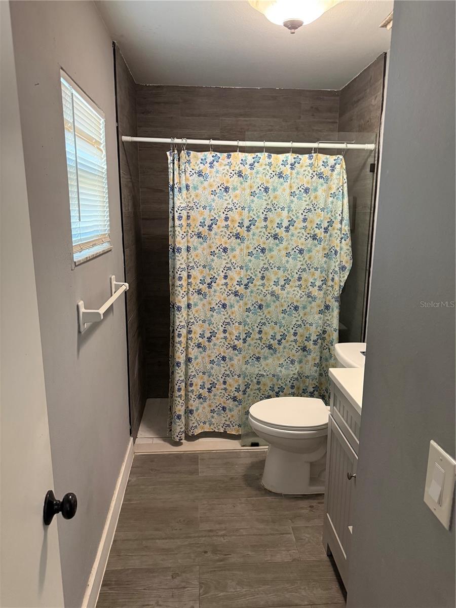 PARADISE HEIGHTS FIRST ADD - Residential Lease