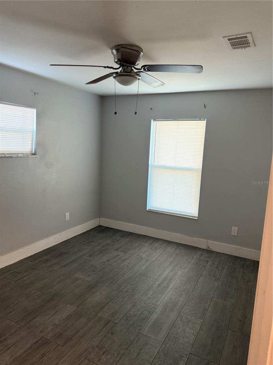 PARADISE HEIGHTS FIRST ADD - Residential Lease