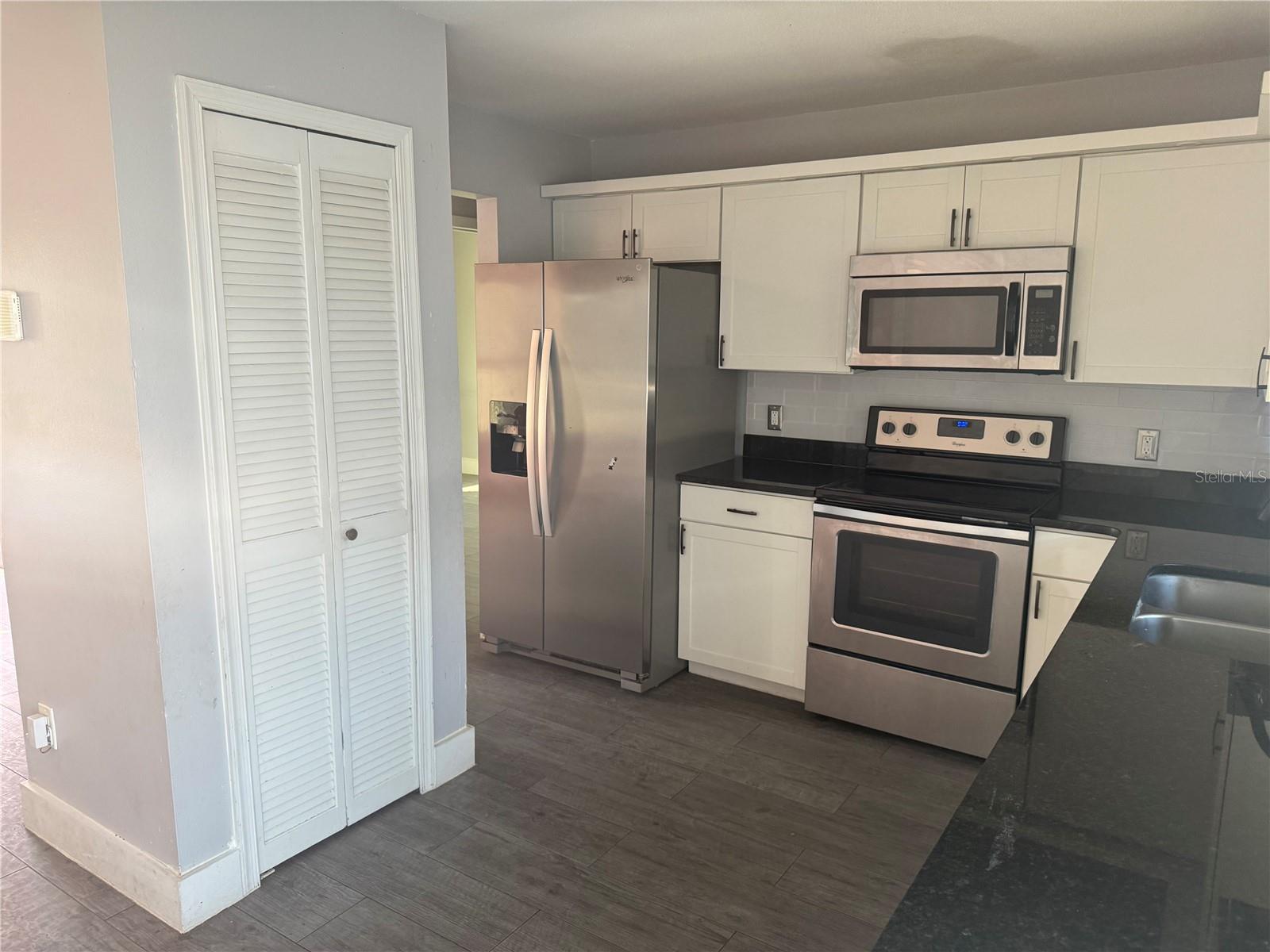 PARADISE HEIGHTS FIRST ADD - Residential Lease