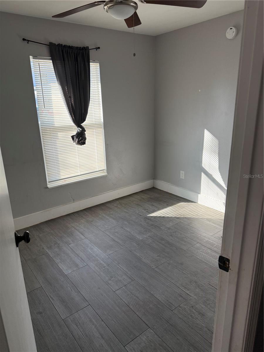 PARADISE HEIGHTS FIRST ADD - Residential Lease