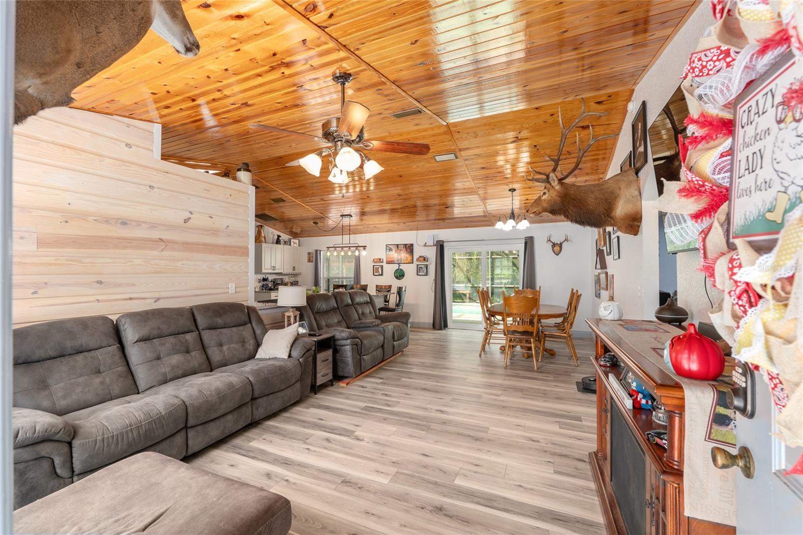 SILVER SPGS SHORES UN 36 - Residential