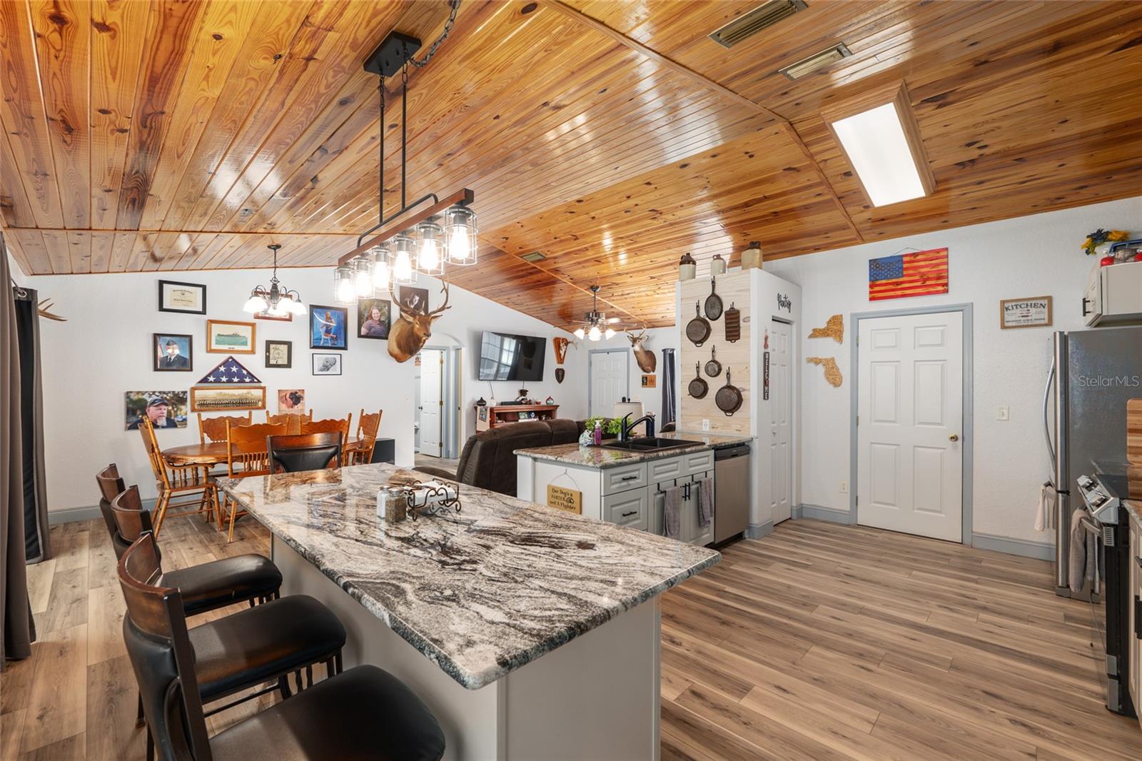 SILVER SPGS SHORES UN 36 - Residential