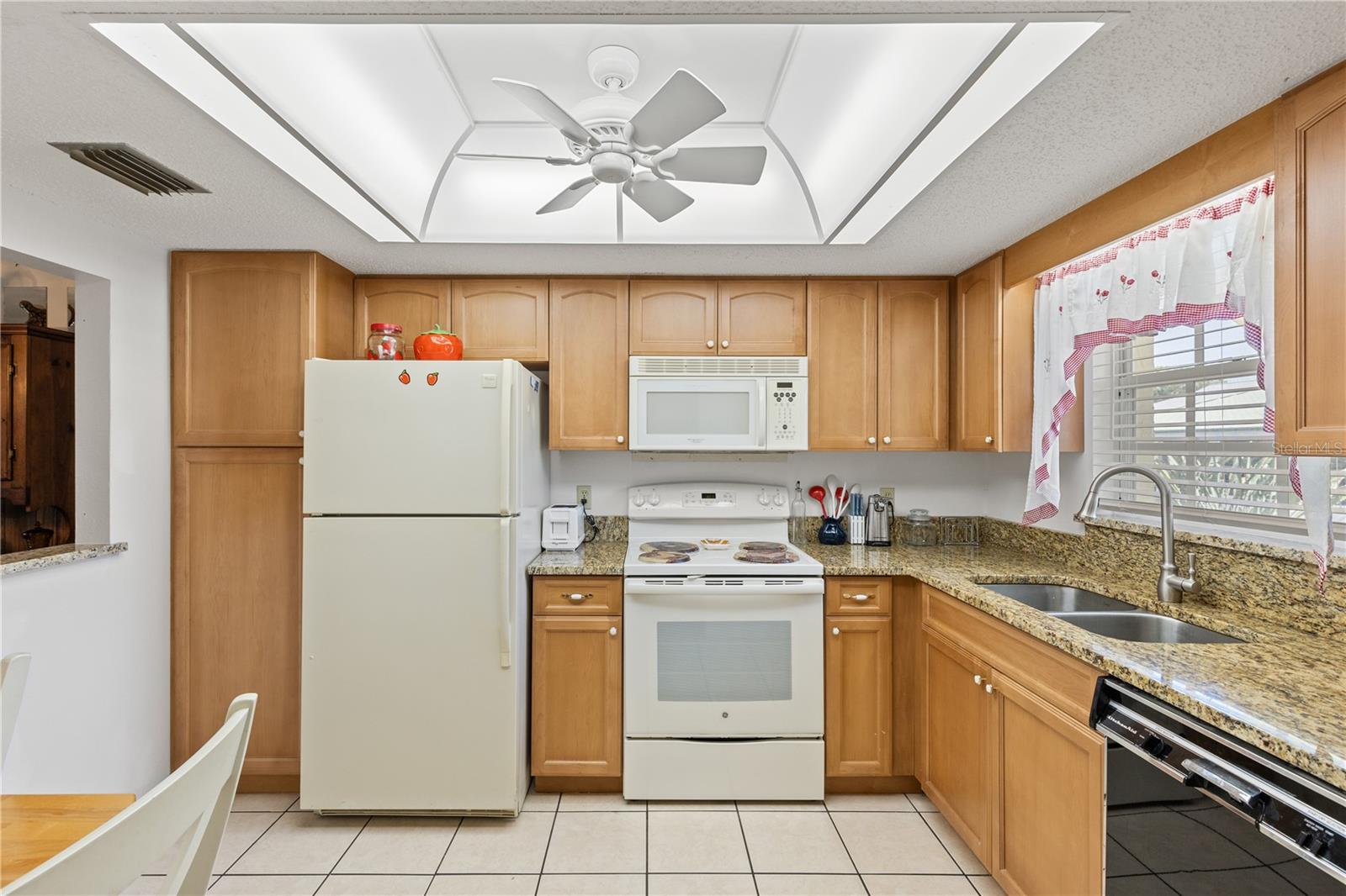 Search Properties for Sale 3 942 CAPRI ISLES BOULEVARD 105
