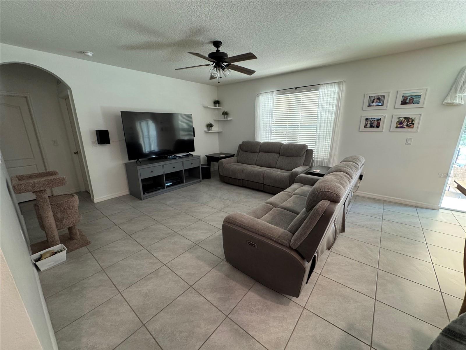 VICTORIA OAKS PH A - Residential