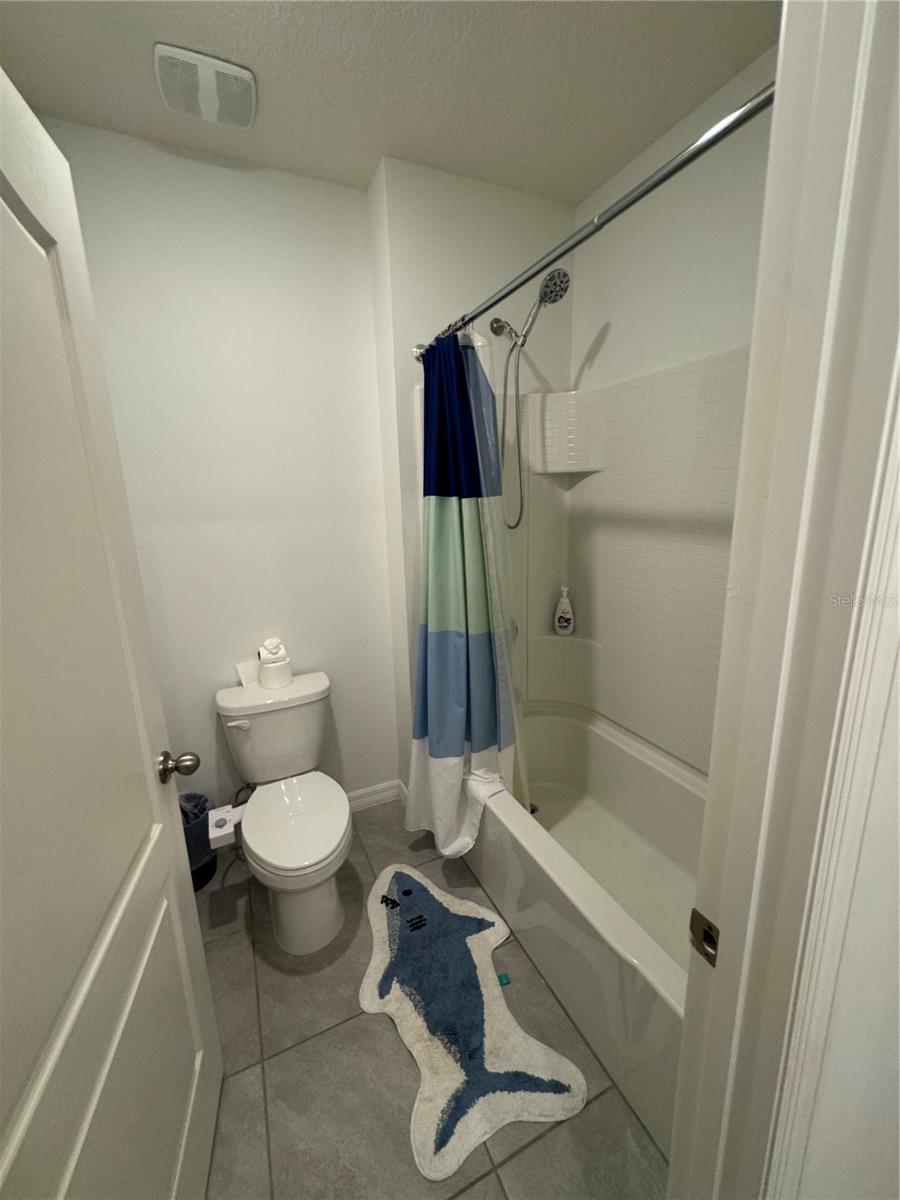 VICTORIA OAKS PH A - Residential