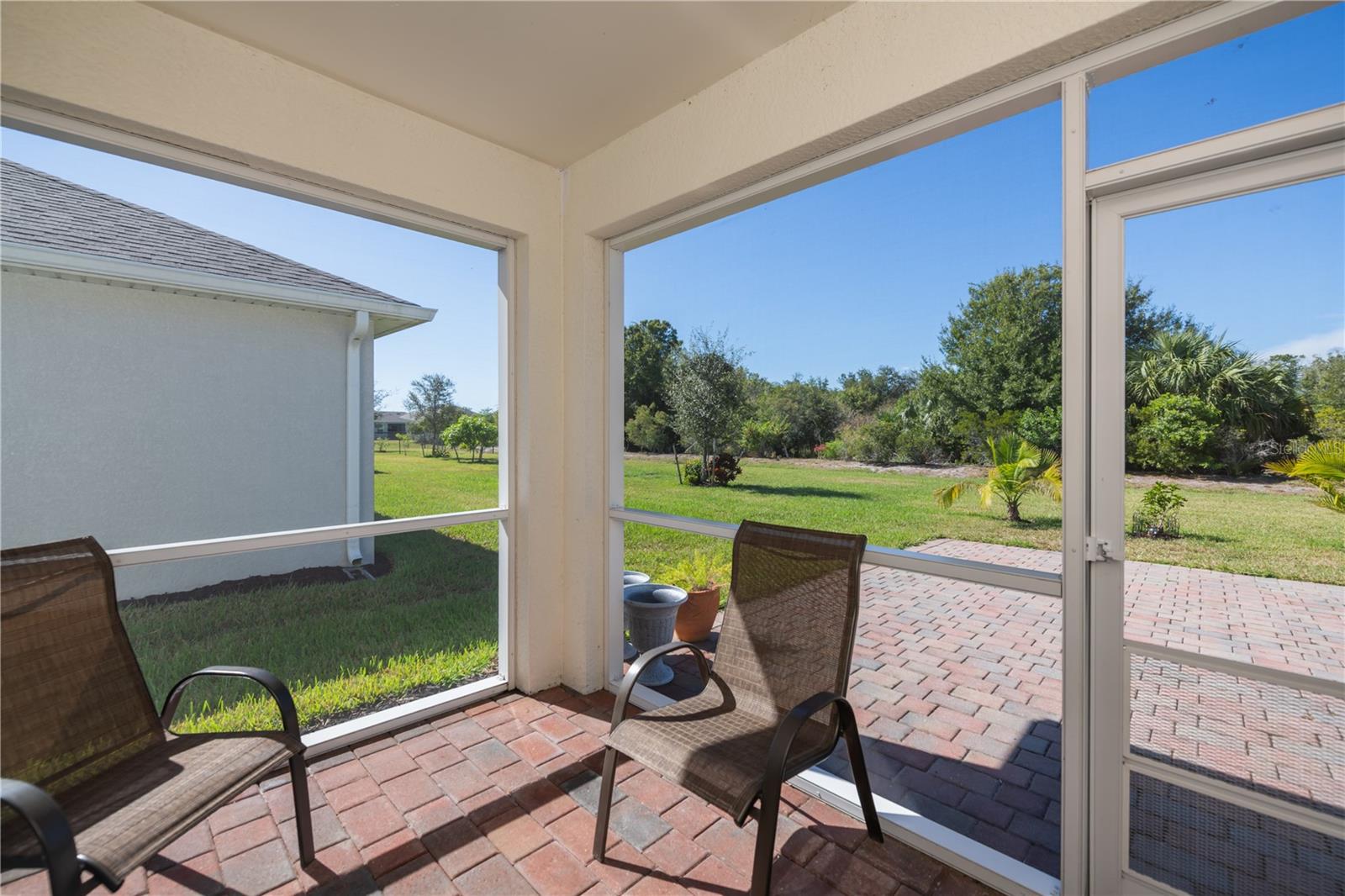 RIVER CLUB - Residential