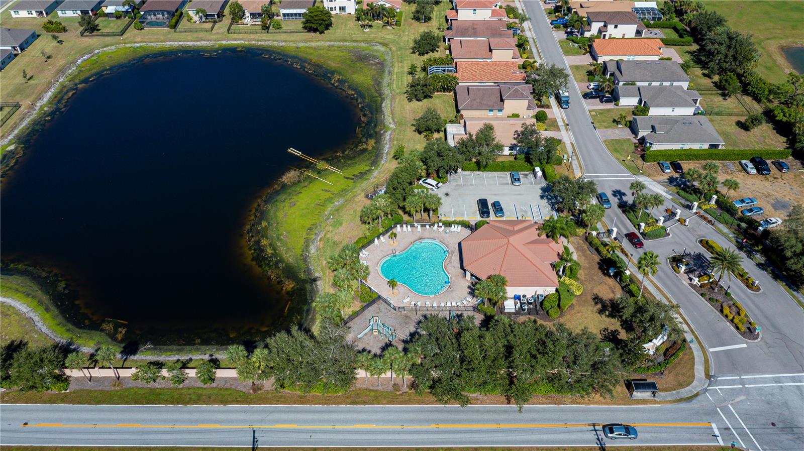 RIVER CLUB - Residential