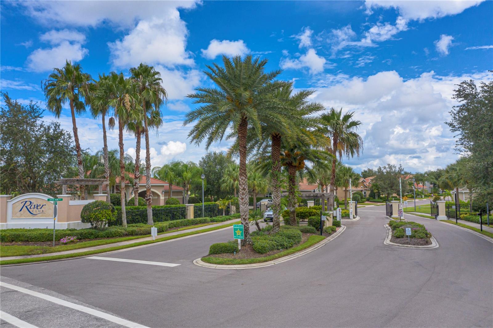 RIVER CLUB - Residential