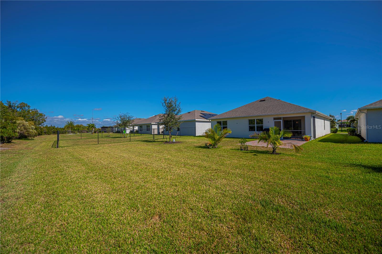 RIVER CLUB - Residential