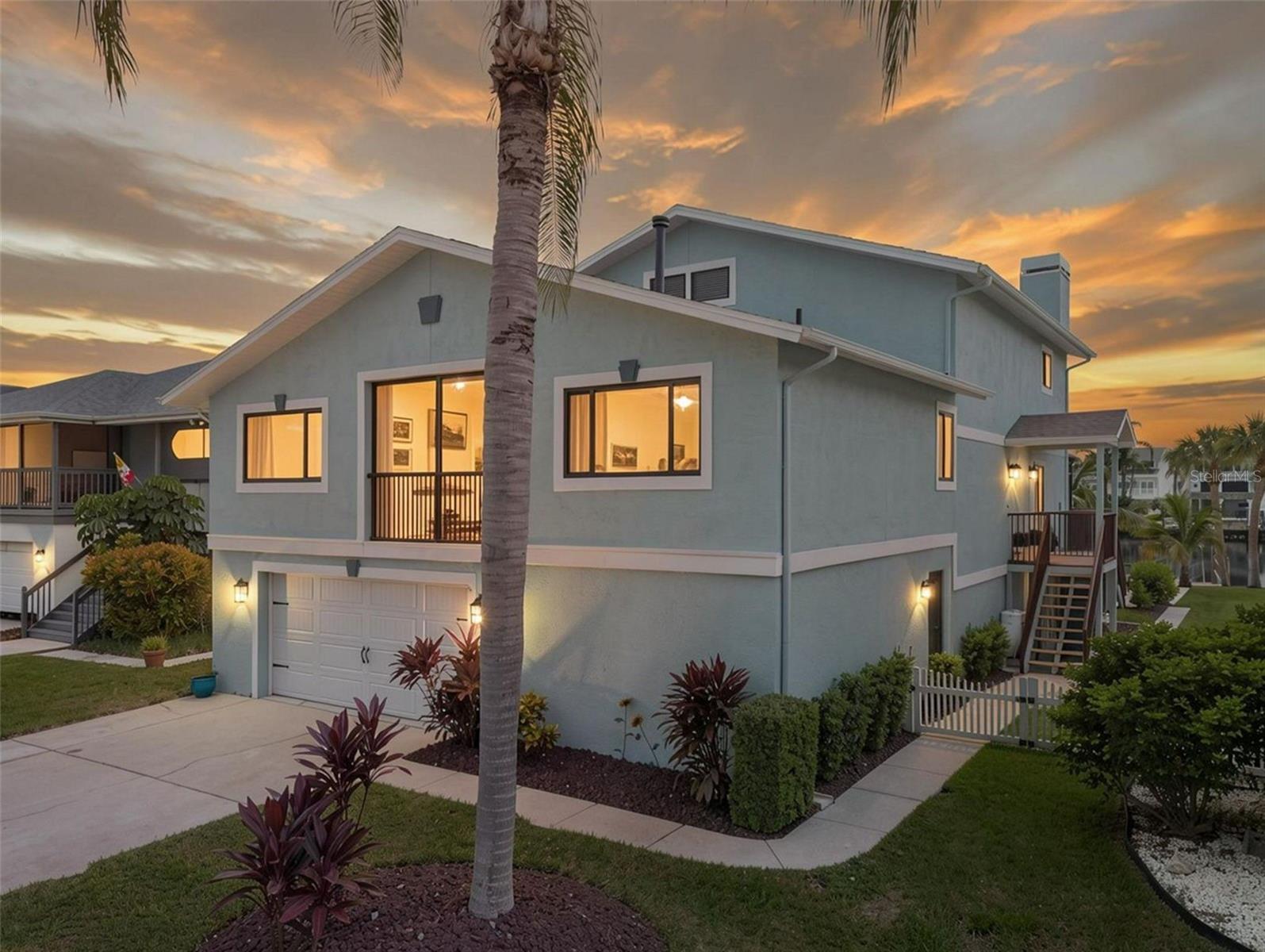 6206 BAYSIDE DRIVE