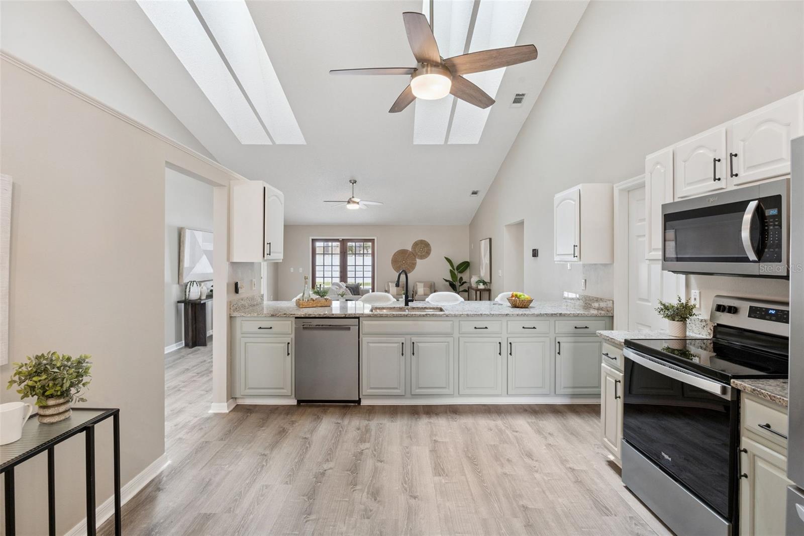 WATERFORD LAKES TR N08 - Residential