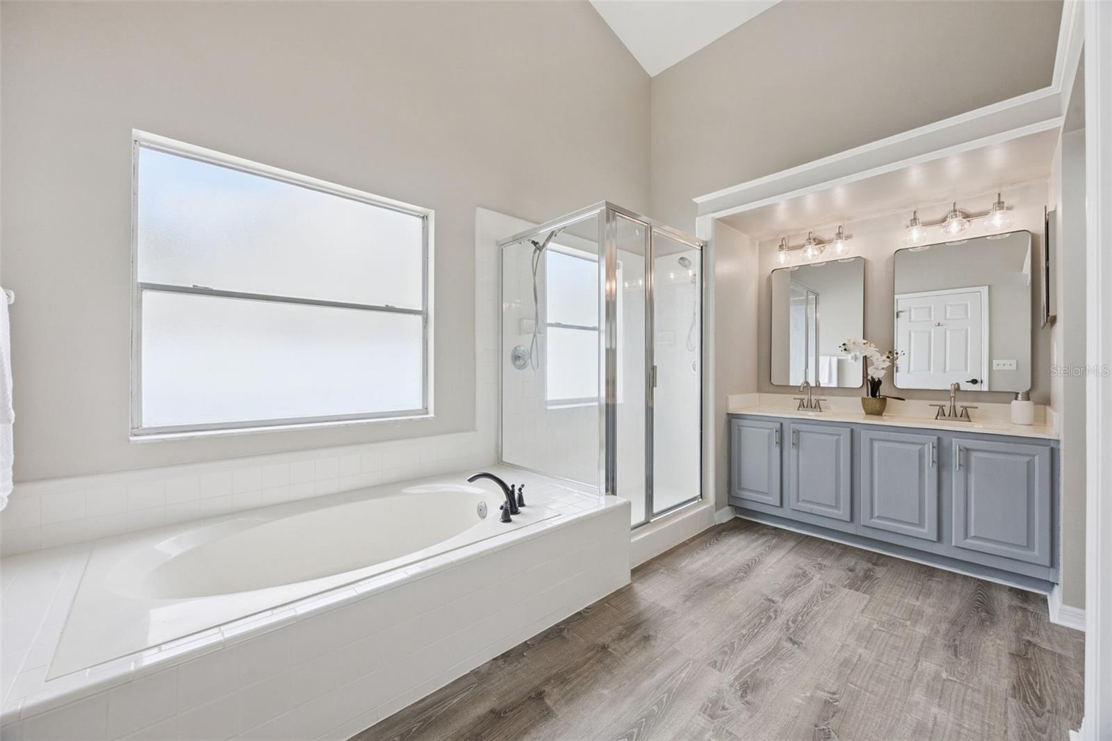 WATERFORD LAKES TR N08 - Residential