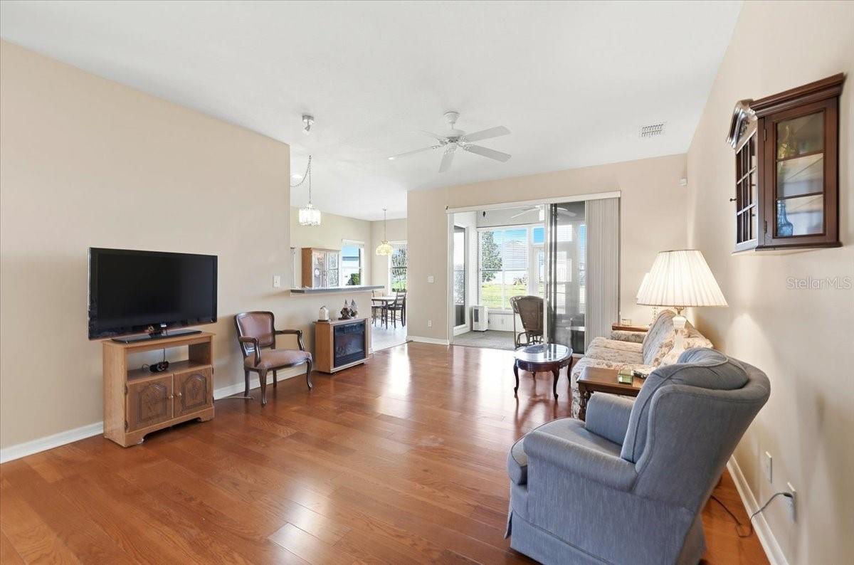 TRADITIONS PH 1 - Residential