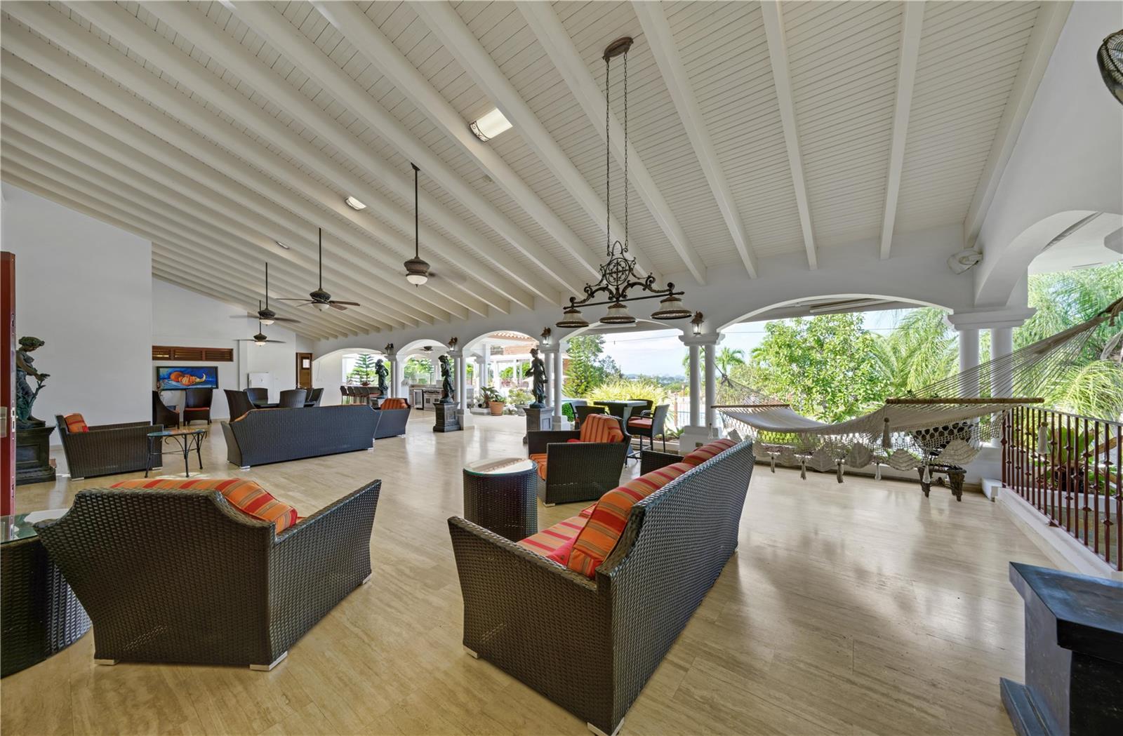 LOS PASEOS DE SAN JUAN - Residential