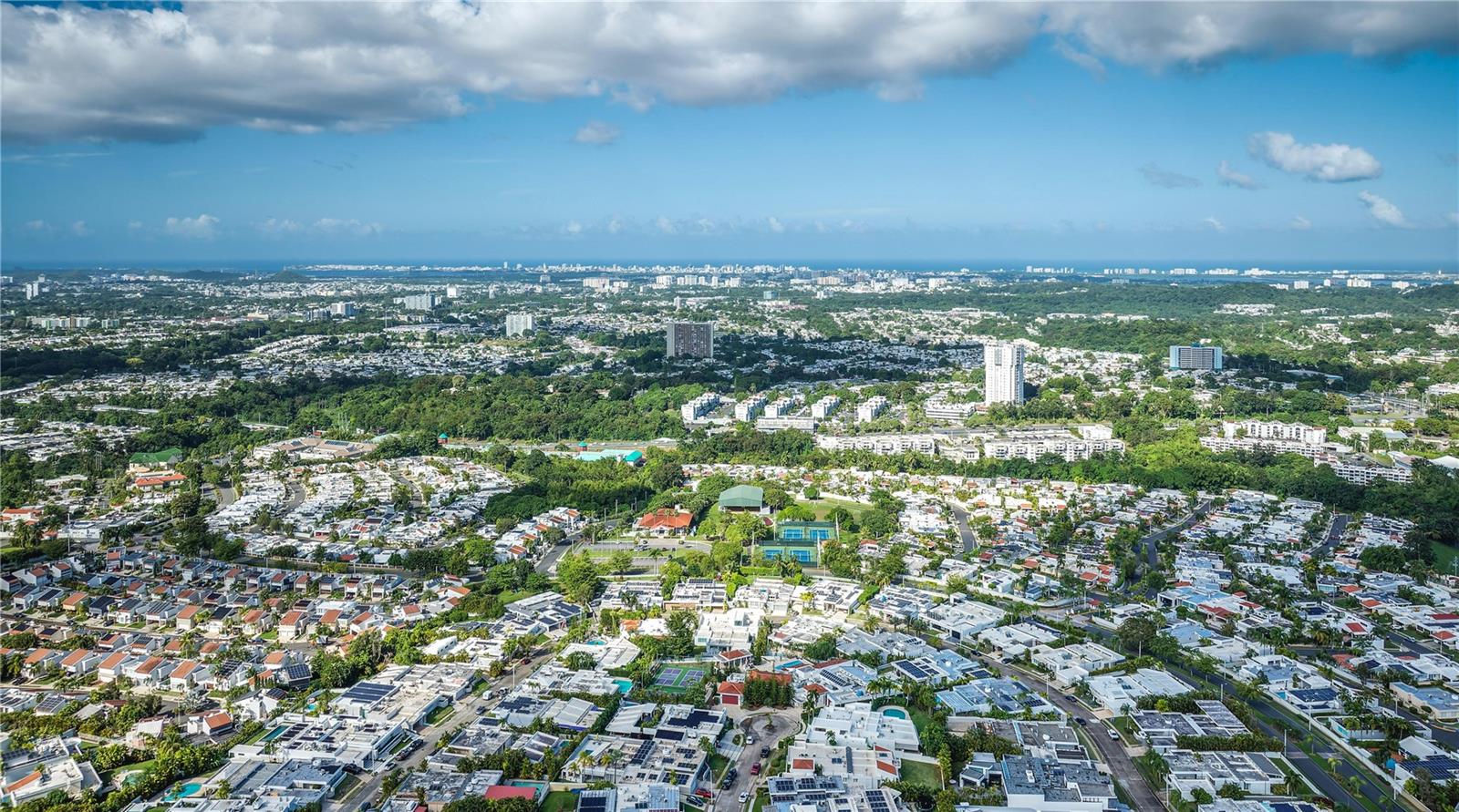 LOS PASEOS DE SAN JUAN - Residential