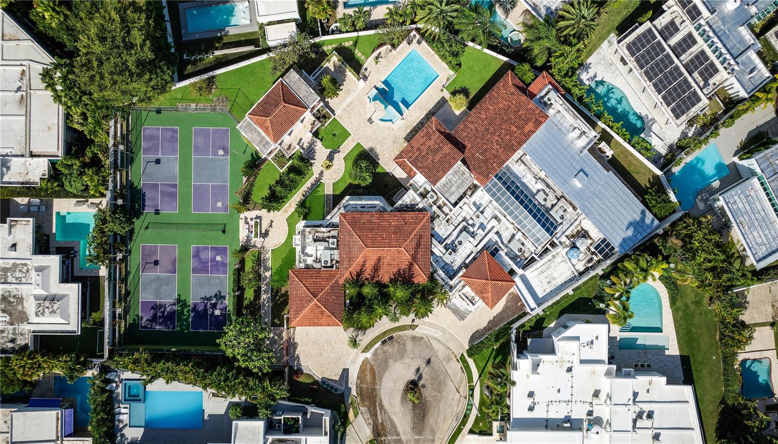 LOS PASEOS DE SAN JUAN - Residential