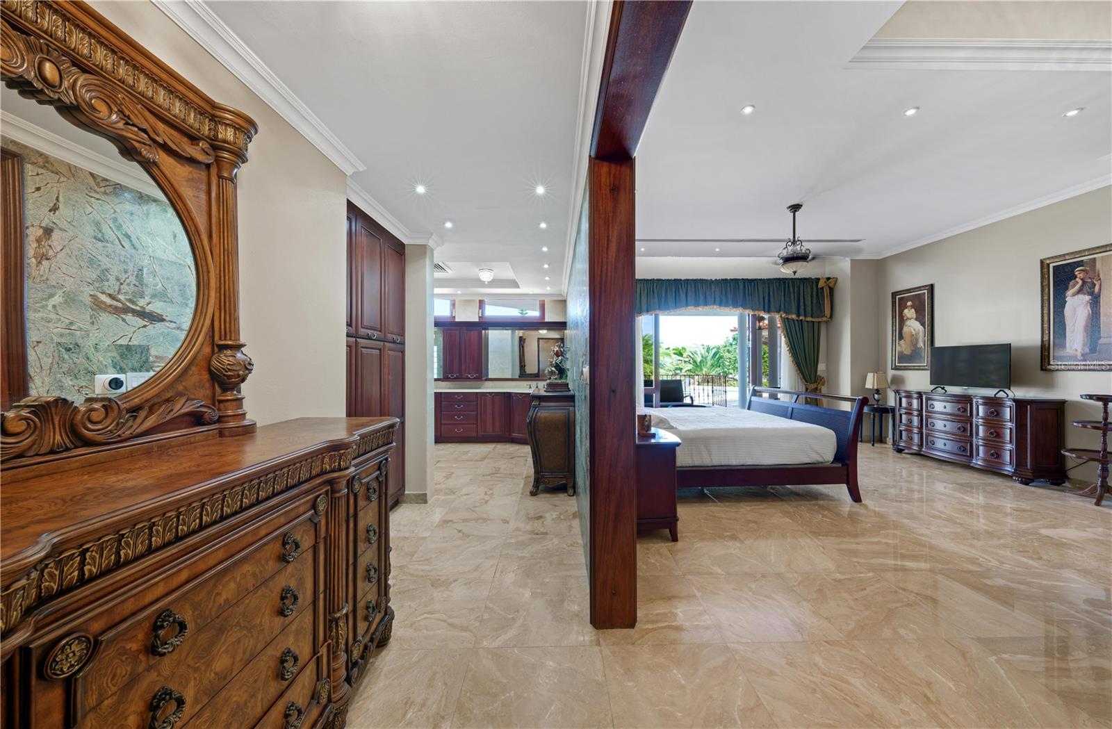 LOS PASEOS DE SAN JUAN - Residential