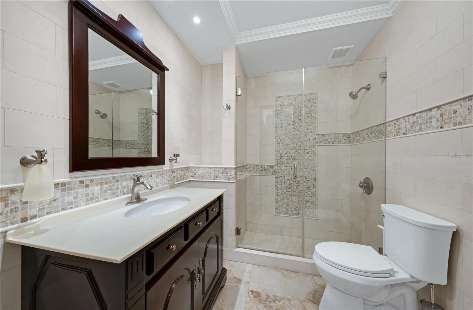 LOS PASEOS DE SAN JUAN - Residential