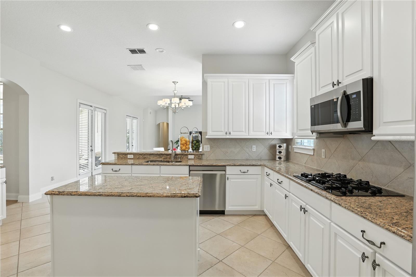KEENES POINTE - Residential