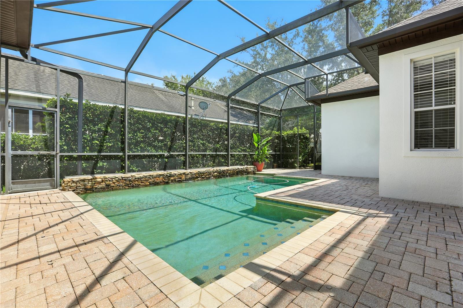 KEENES POINTE - Residential