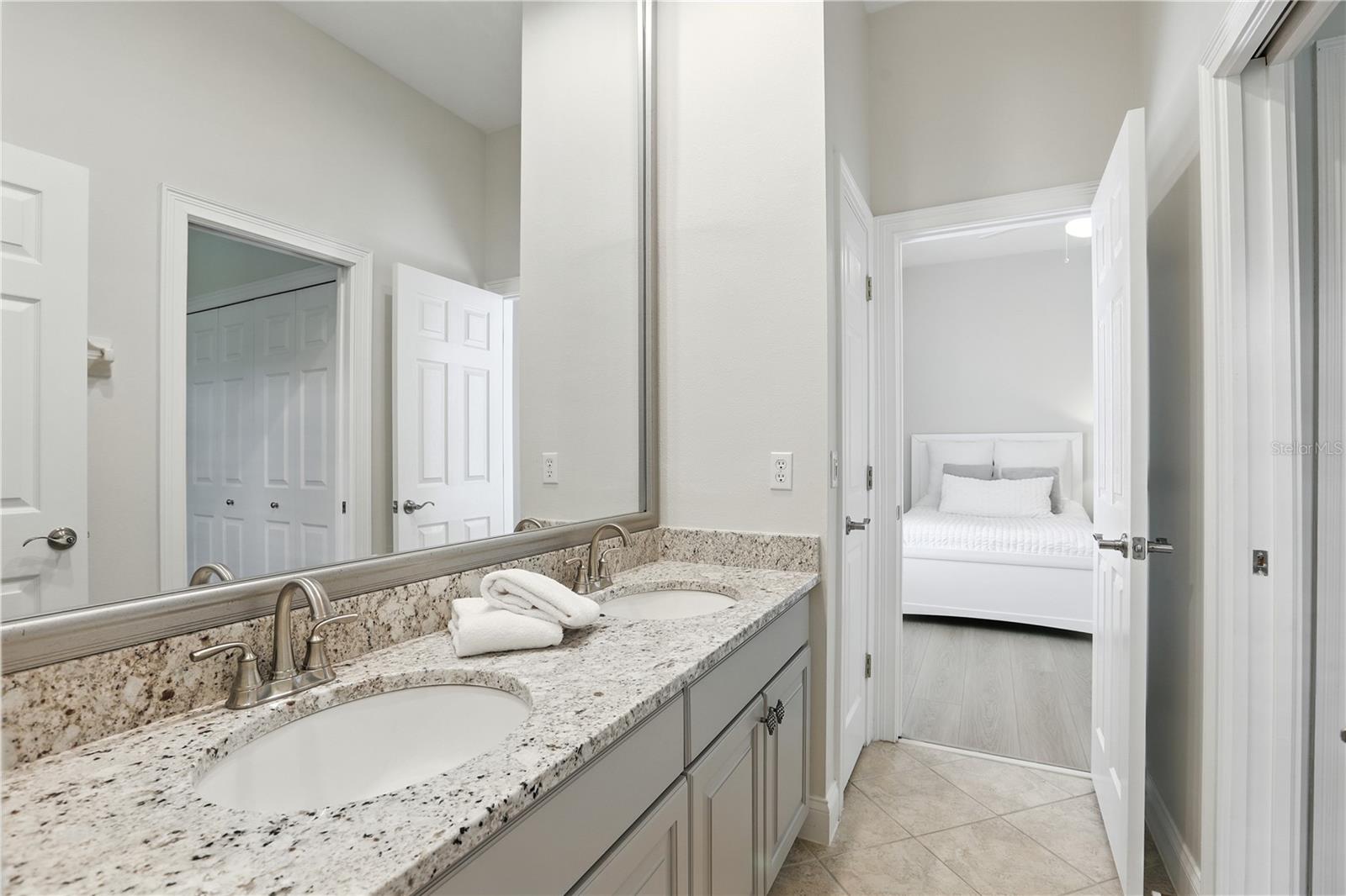 KEENES POINTE - Residential