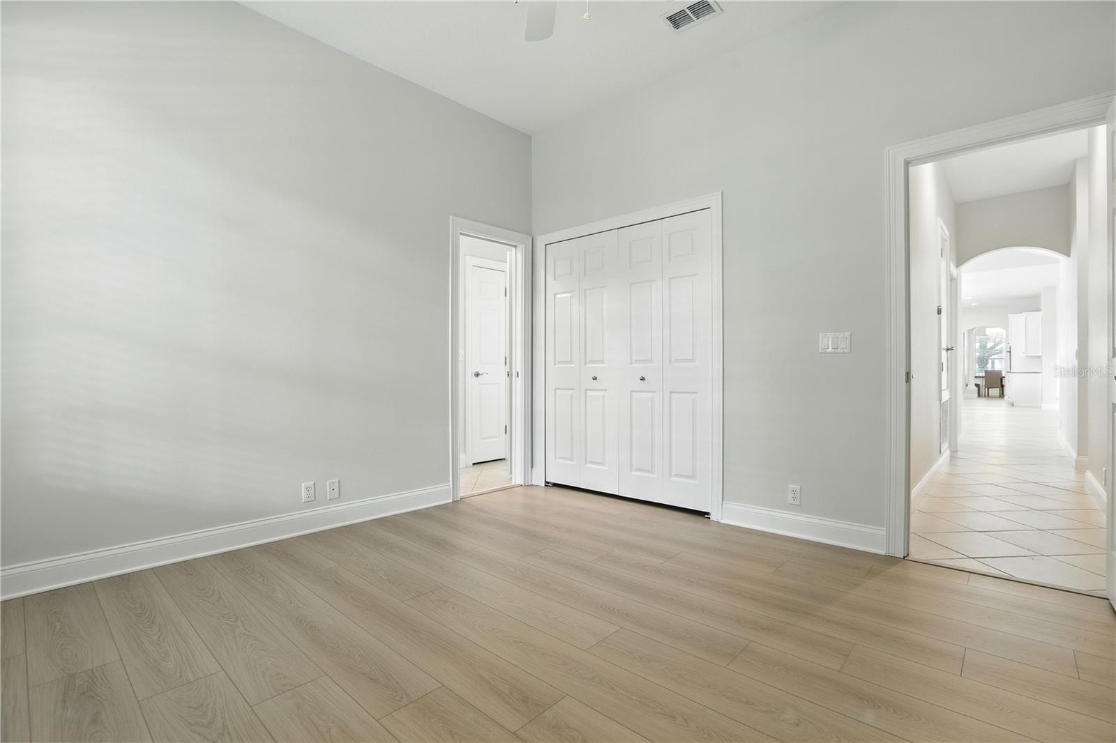 KEENES POINTE - Residential
