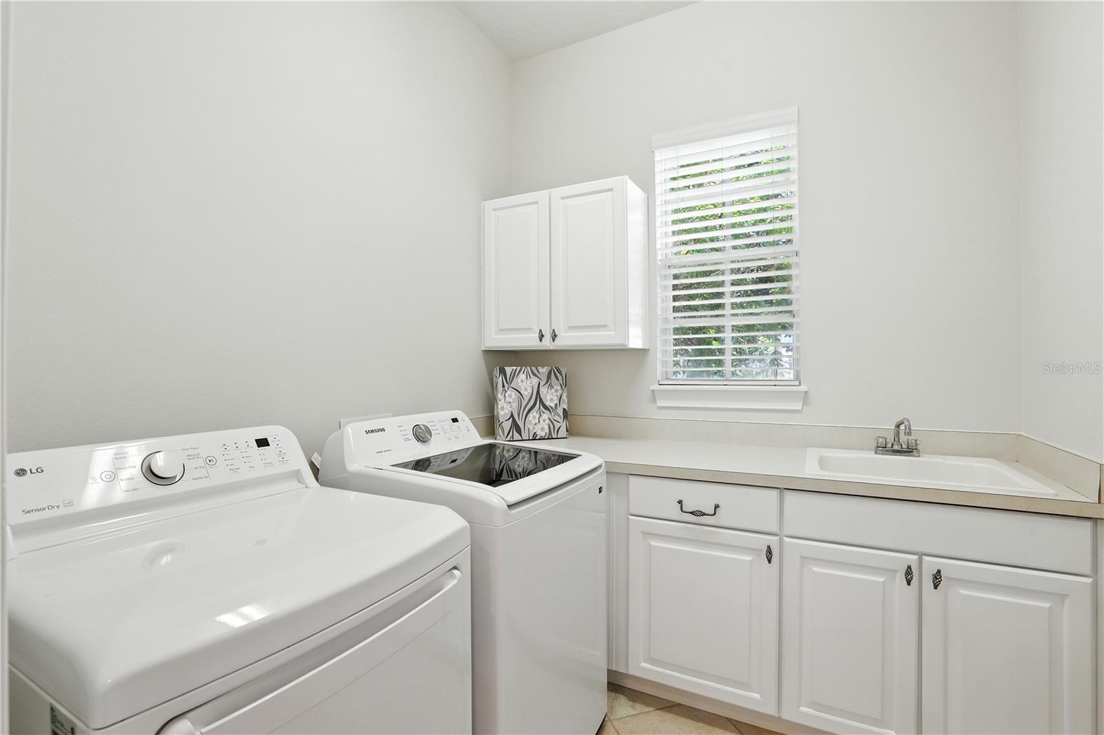 KEENES POINTE - Residential