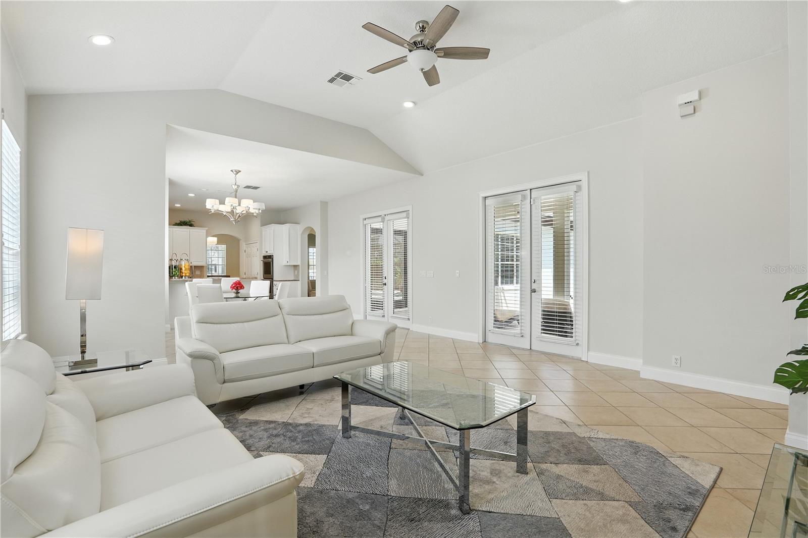 KEENES POINTE - Residential