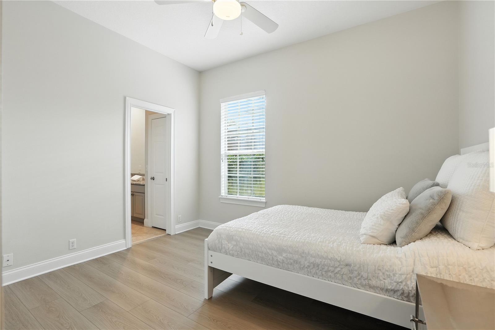 KEENES POINTE - Residential