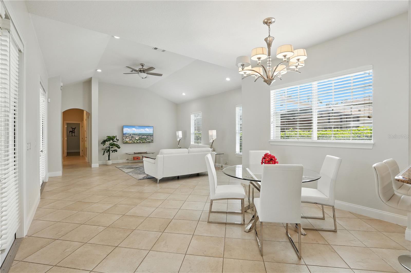 KEENES POINTE - Residential
