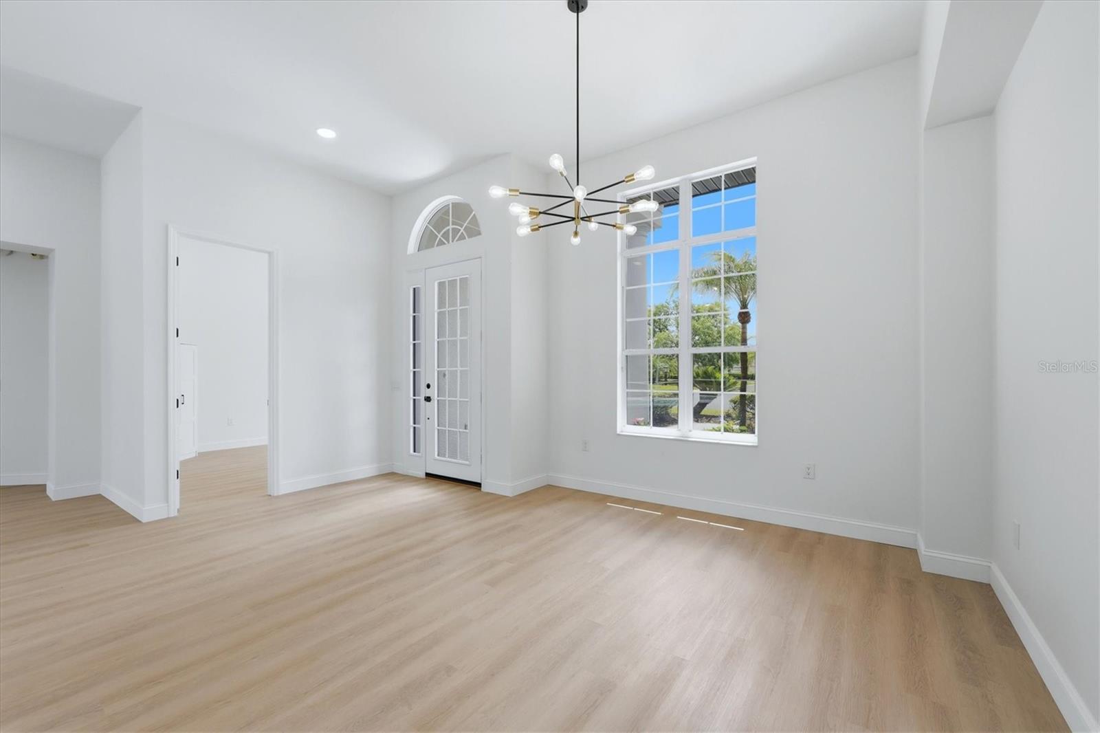 CHARLESTON POINTE PH A AT UNIV PLACE - Residential