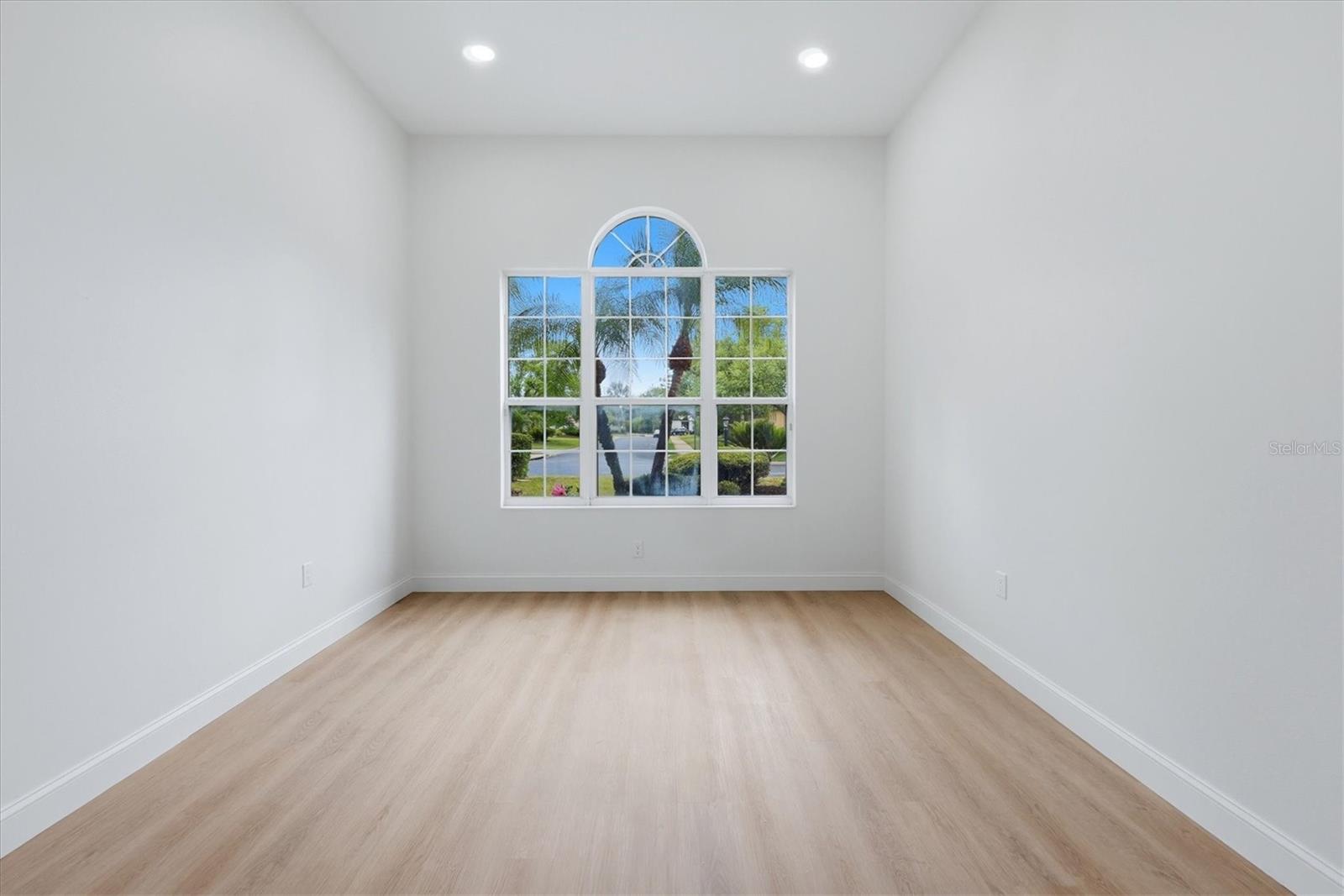 CHARLESTON POINTE PH A AT UNIV PLACE - Residential