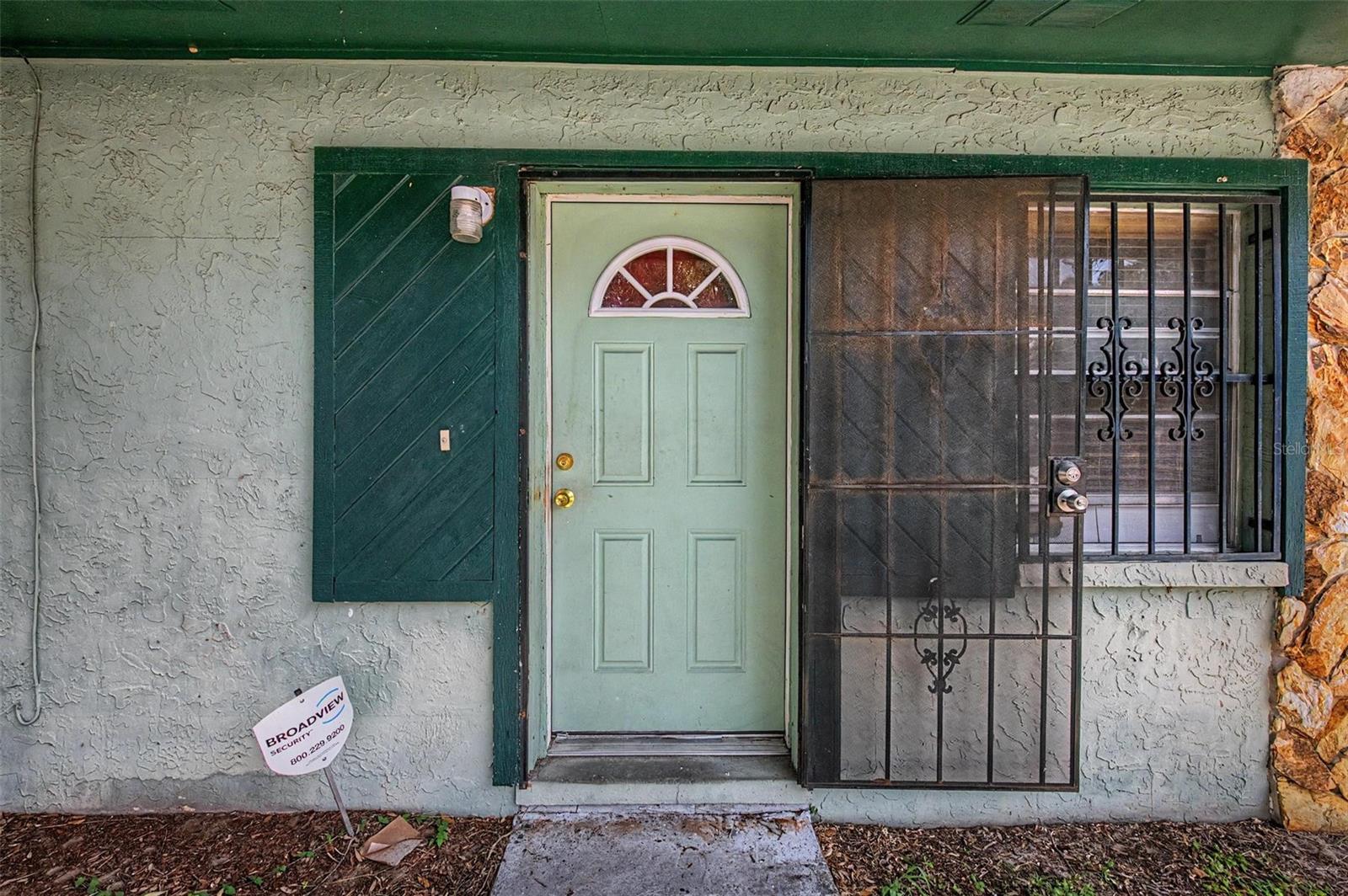 8605 N 12TH STREET
