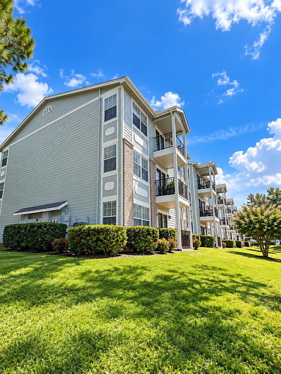 Photo of 2550 N Alafaya Trail #6301, Orlando, FL 32826 (MLS # S5158399)