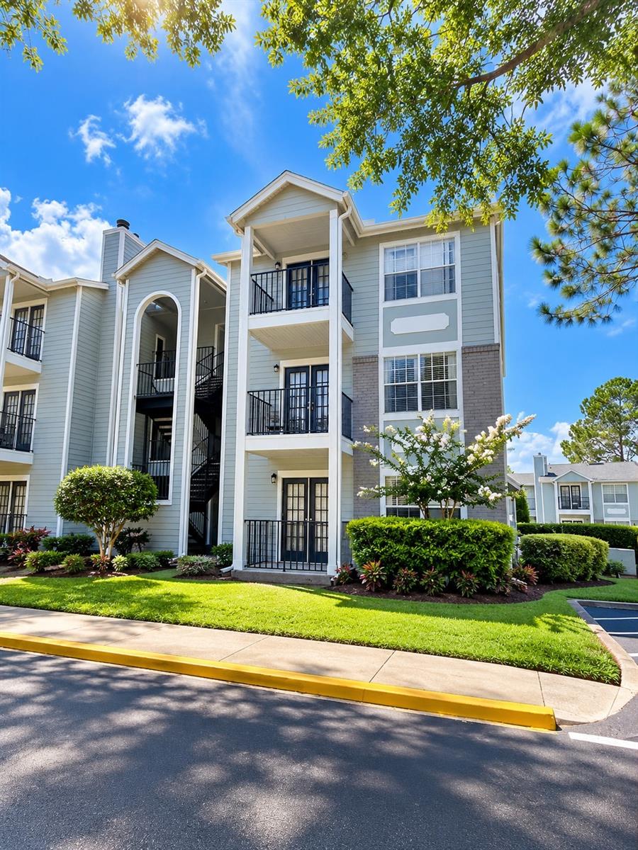 Photo of 2550 N Alafaya Trail #6301, Orlando, FL 32826 (MLS # S5158399)