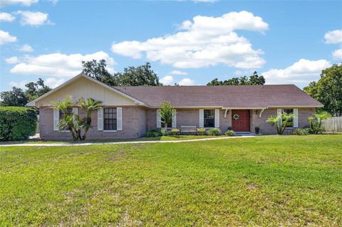 Photo of 4205 Brooke Drive, Valrico, FL 33594 (MLS # TB8499817)