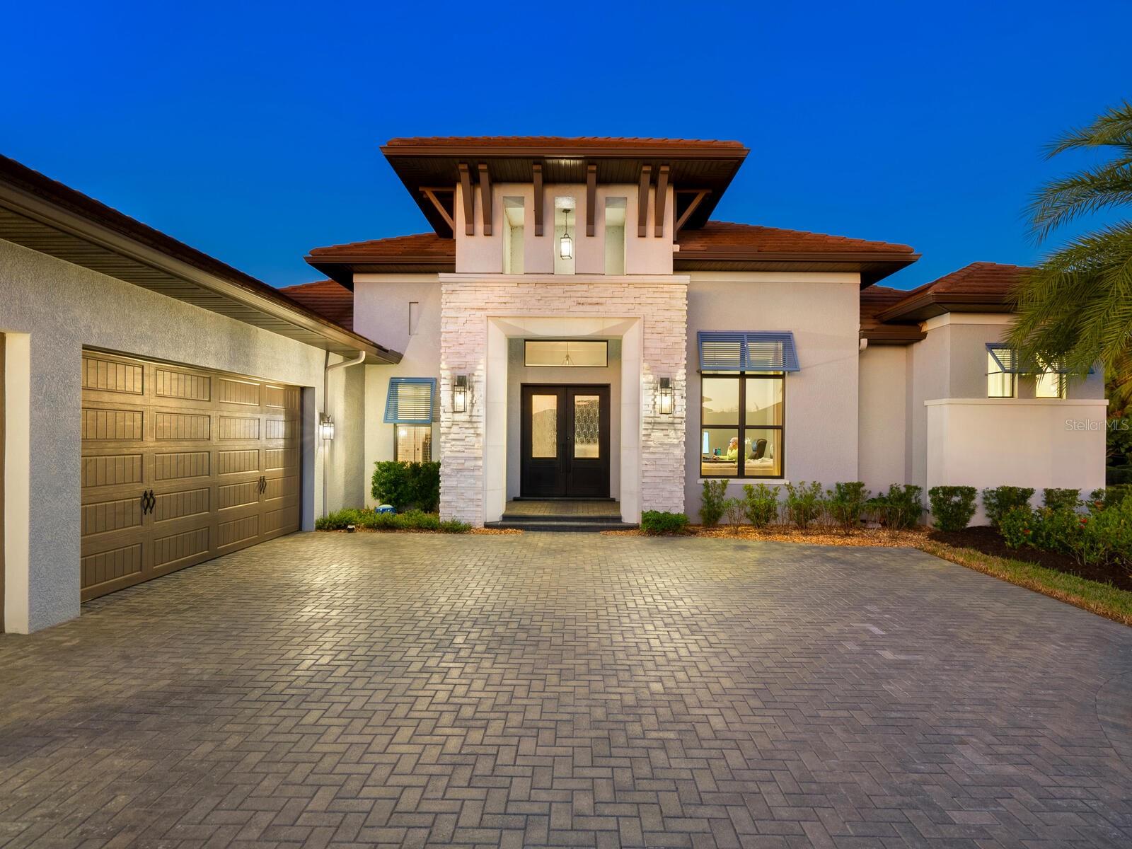9224 STARRY NIGHT AVENUE