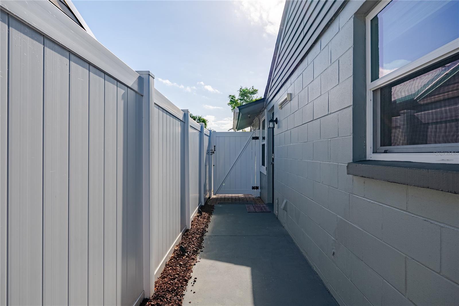 LOGAN GATE VILLG PH III UN 1 - Residential