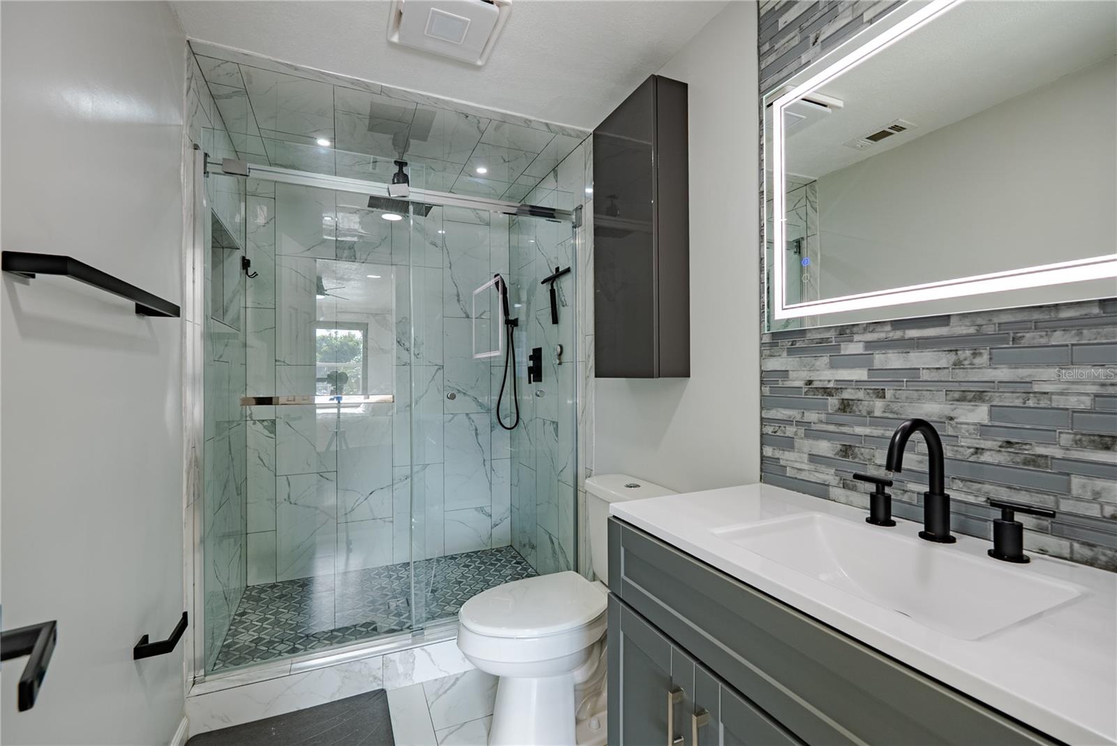 LOGAN GATE VILLG PH III UN 1 - Residential