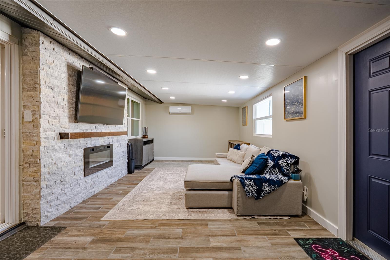 LOGAN GATE VILLG PH III UN 1 - Residential